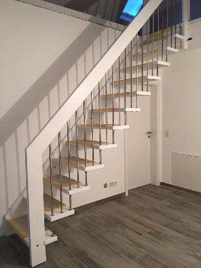 Holztreppen mit Gelaender Stahl Alu Treppen Tischlerei Miebach Engelskirchen | Zum Vergrößern anklicken