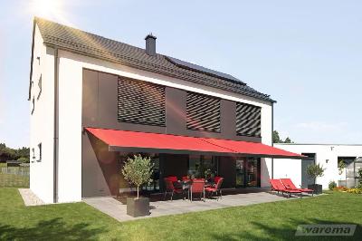 Markiese farbenfroh Sommer Schatten Terrasse | Zum Vergrößern anklicken